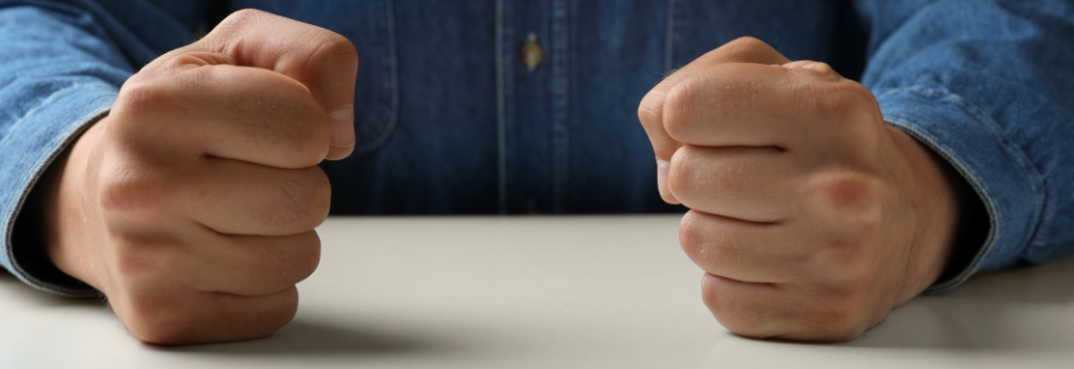 Agressie in de zorg: hoe blijf je professioneel handelen?